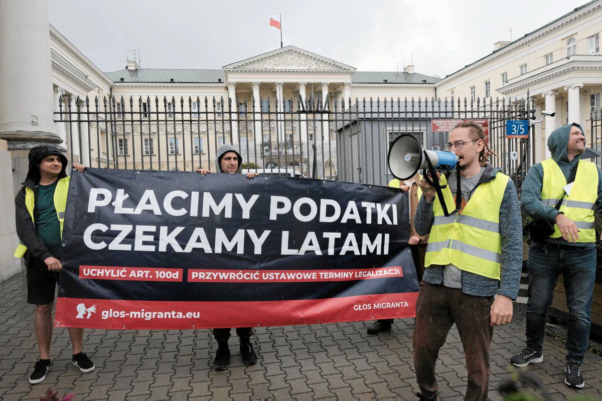 Foreigners' protest at the Mazovian Voivodeship Office, Warsaw, 24 August 2026 (1)